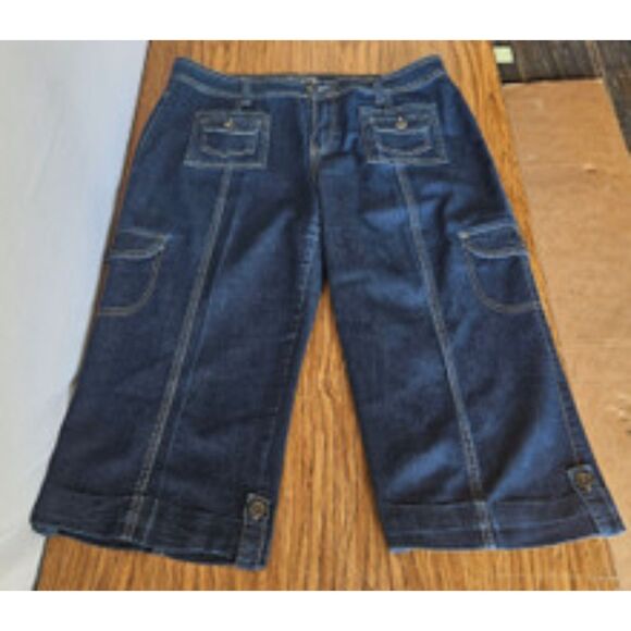 Cato Women’s Dark Wash Denim Capri Cargo Pants – Size 14 - Picture 1 of 9